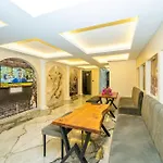Luce Taksim Апарт-отель