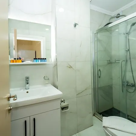 Luce Taksim Apartahotel 4*