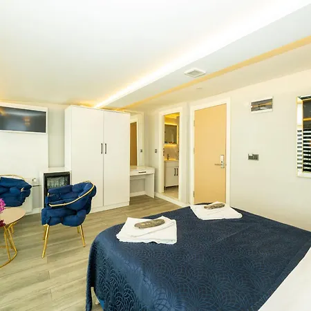 Apart Otel Luce Taksim 4*